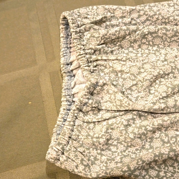 Adrianna Papell Puffed Sleeve Top Sage Green and White Women's size 3X - Picture 7 of 13